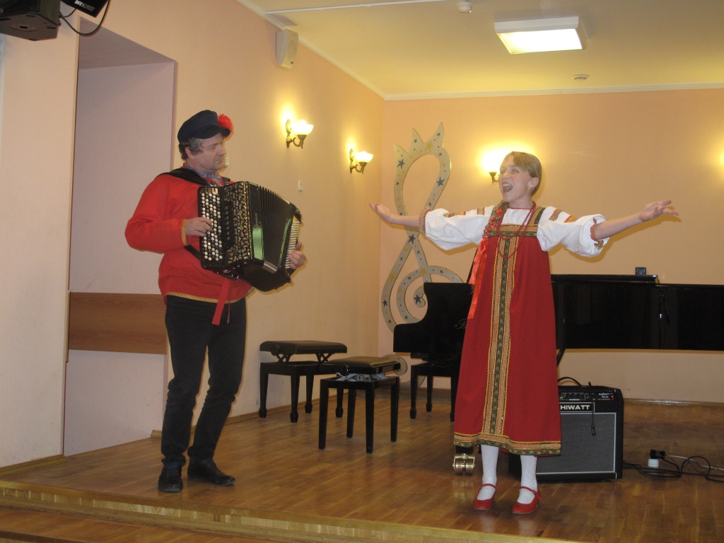 6.Учитель- ученик, Акимкина Уля(5 кл.), Гейзлер Е.В..JPG