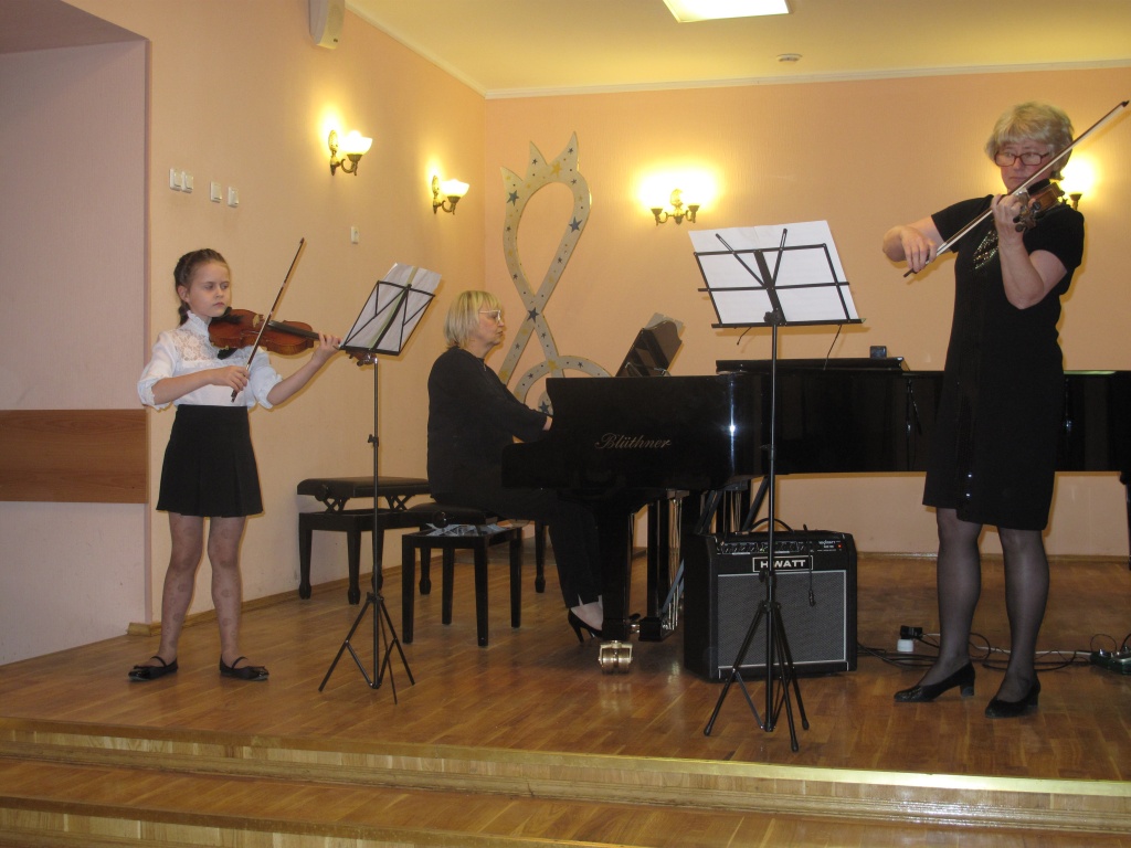 3.Учитель- ученик, Мишутина Варя (3 кл.), Степанова Е.Р..JPG
