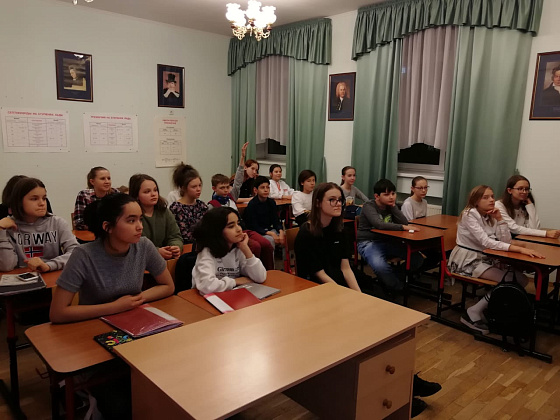 «Урок памяти!» — общешкольный классный час для старшеклассников. Навстречу 75-летию Победы